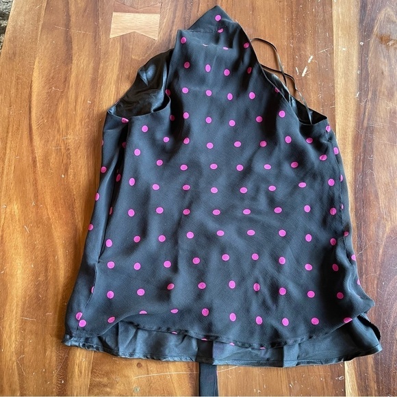 Express Sleeveless Polka Dot Blouse fushia with black lined size small - Picture 9 of 11